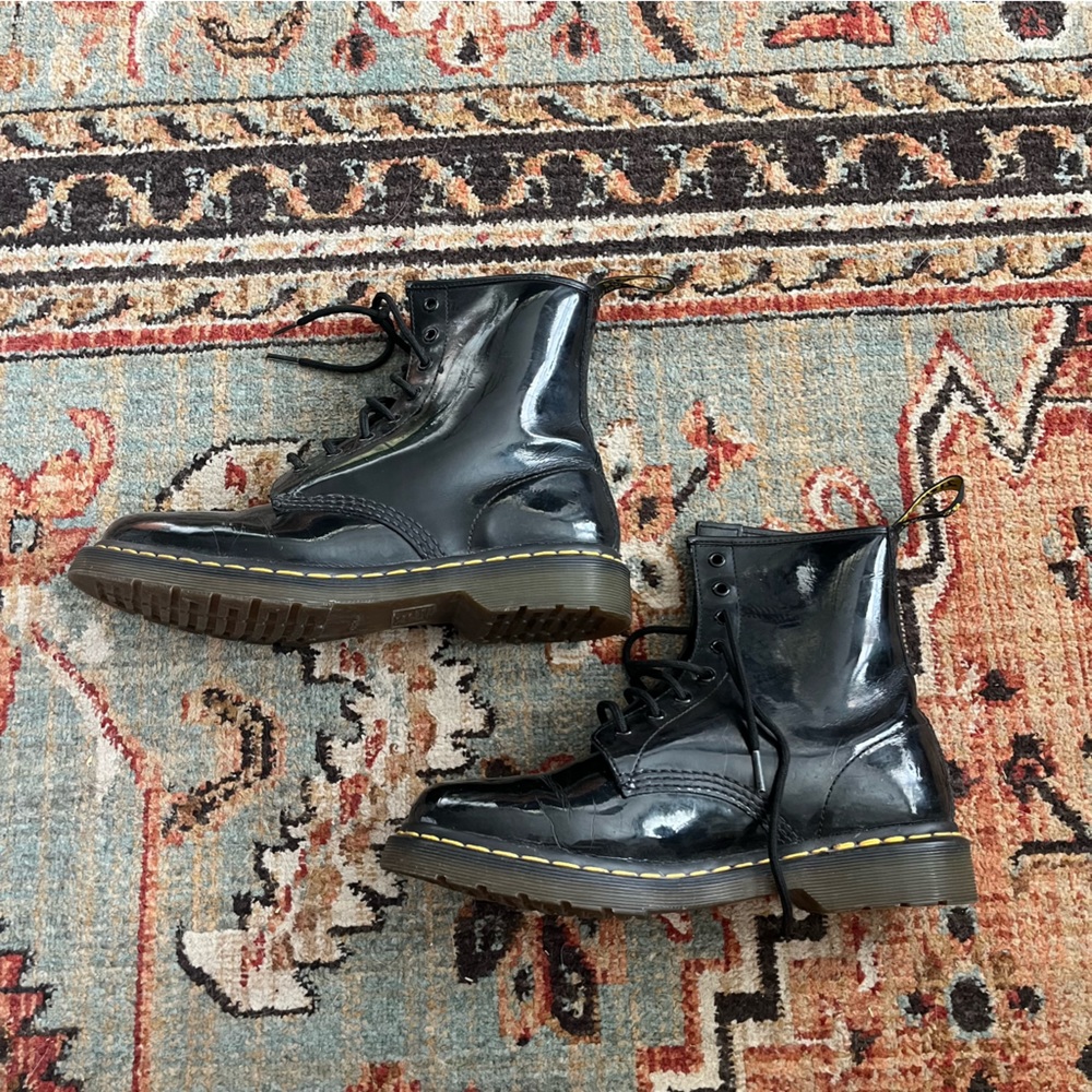 Dr. Martens Shiny Leather Boots Size 10 Women’s